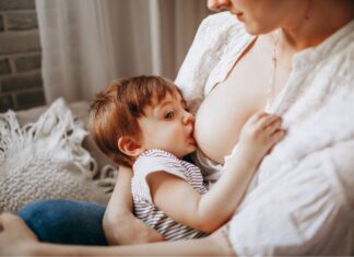 choosing the right bra for breast feeding