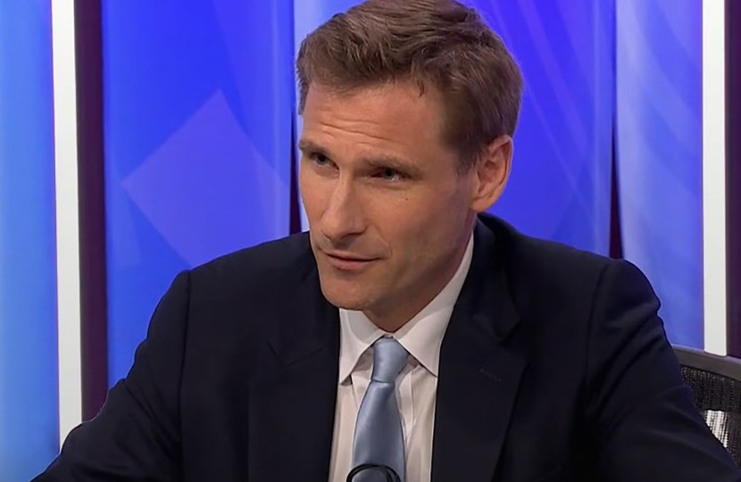 Chris philip Chris Philp calls for a national emergency on immigration